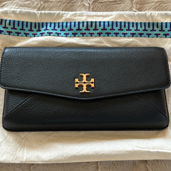 Clutch - Picture 6 of 6